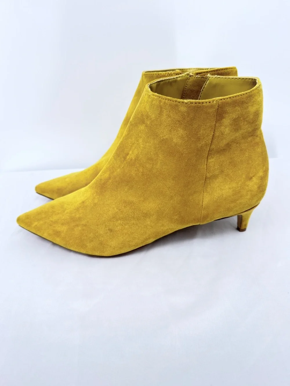 Charles by Charles David Mustard Yellow Suede Ankle Boots Kitten Heel Size 11